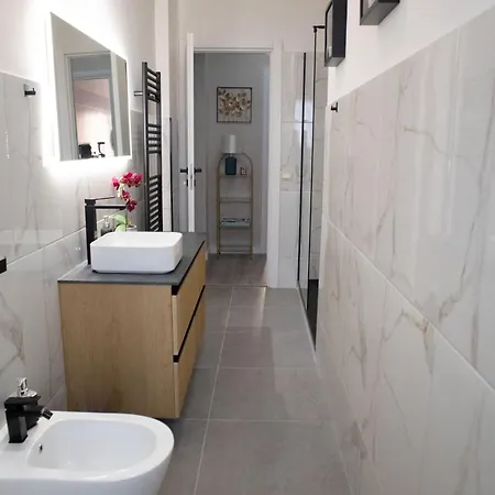 Sara's - Modern Near Metro, Perfect For Families And Groups In Appartamento