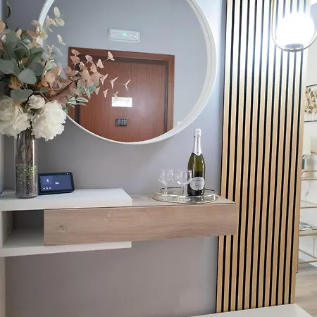 Appartamento Sara's - Modern Near Metro, Perfect For Families And Groups In *