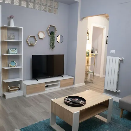 Sara's - Modern Near Metro, Perfect For Families And Groups In Appartamento Roma