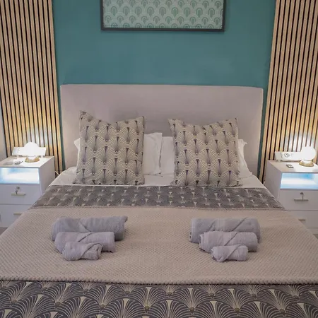 Sara's - Modern Near Metro, Perfect For Families And Groups In