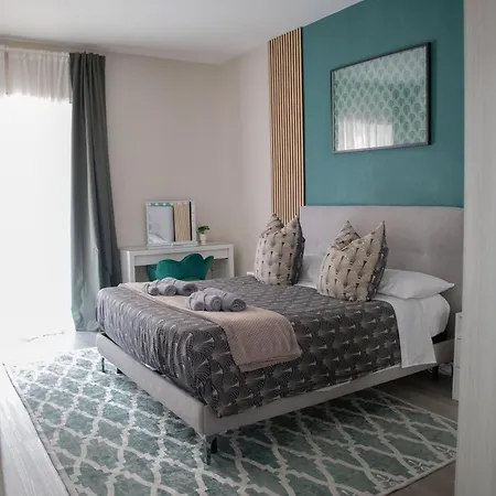 Sara's - Modern Near Metro, Perfect For Families And Groups In * Rom