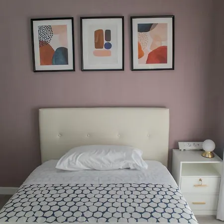Sara's - Modern Near Metro, Perfect For Families And Groups In *
