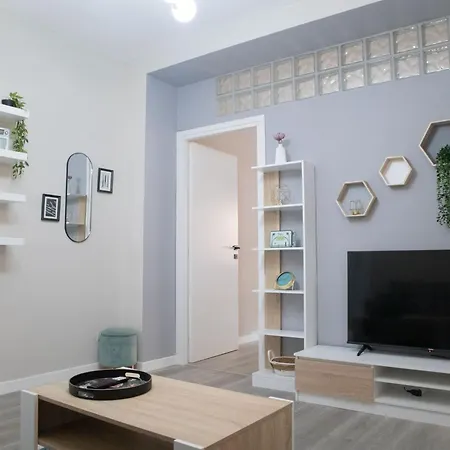 Apartment Sara's - Modern Near Metro, Perfect For Families And Groups In Rome